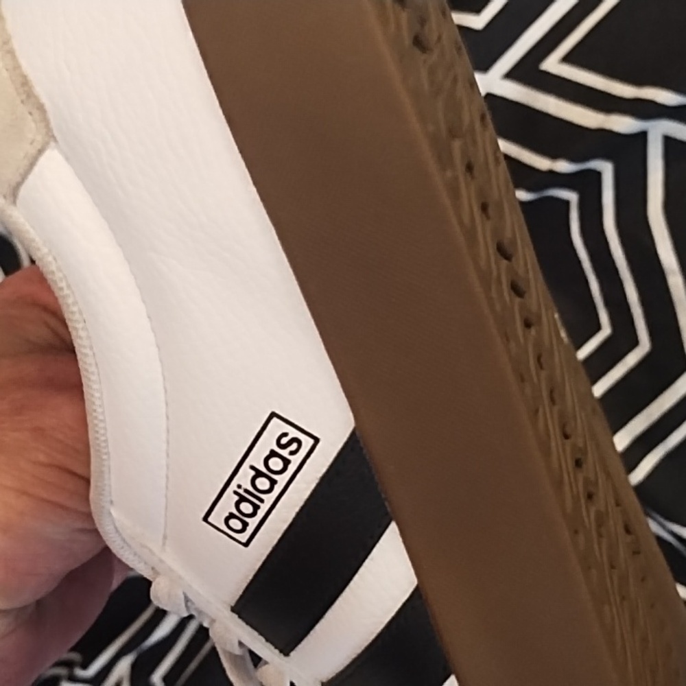 Adidas shoes - Picture 4 of 4